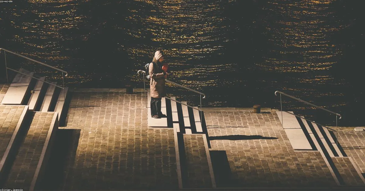 Covert Narcissism vs Overt: 20 Key Differences You Need to Know