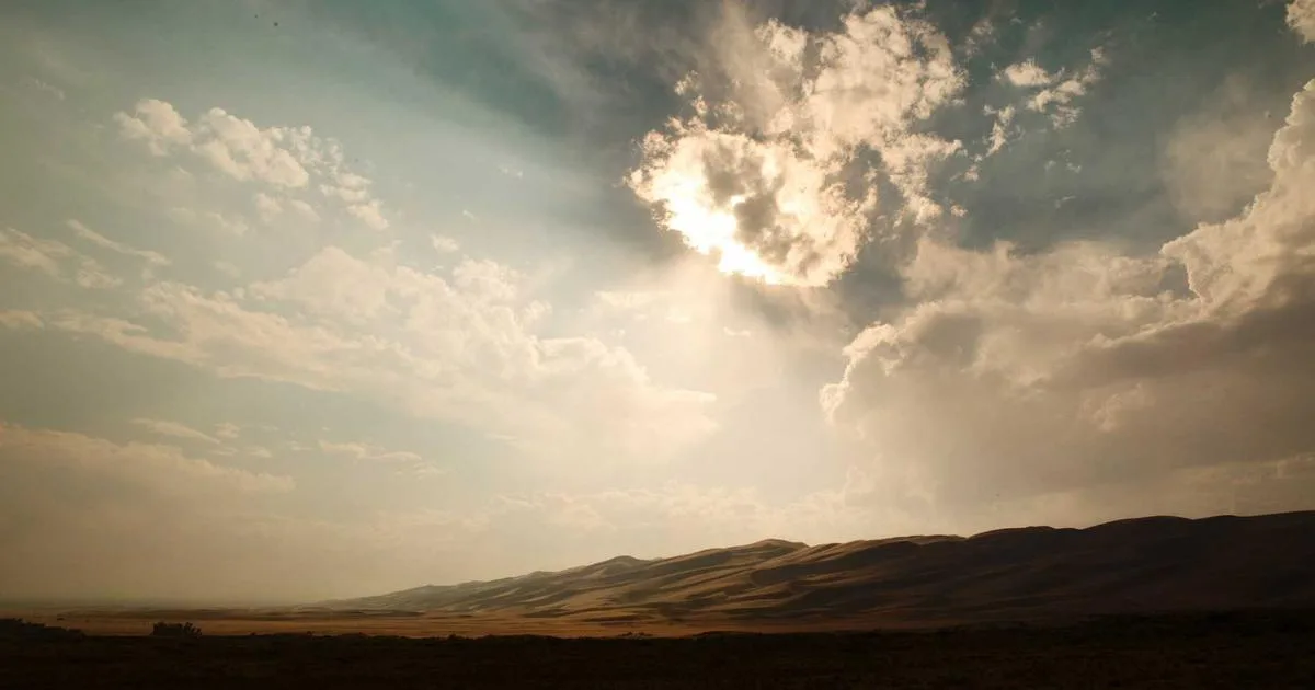 Avoidant Attachment Style: Why You Push People Away and How to Stop