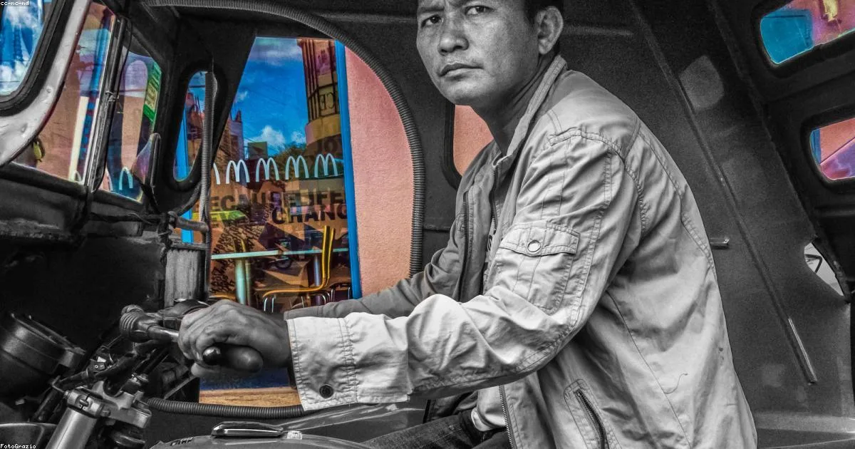 10 Signs of Emotional Unavailability in Your Partner